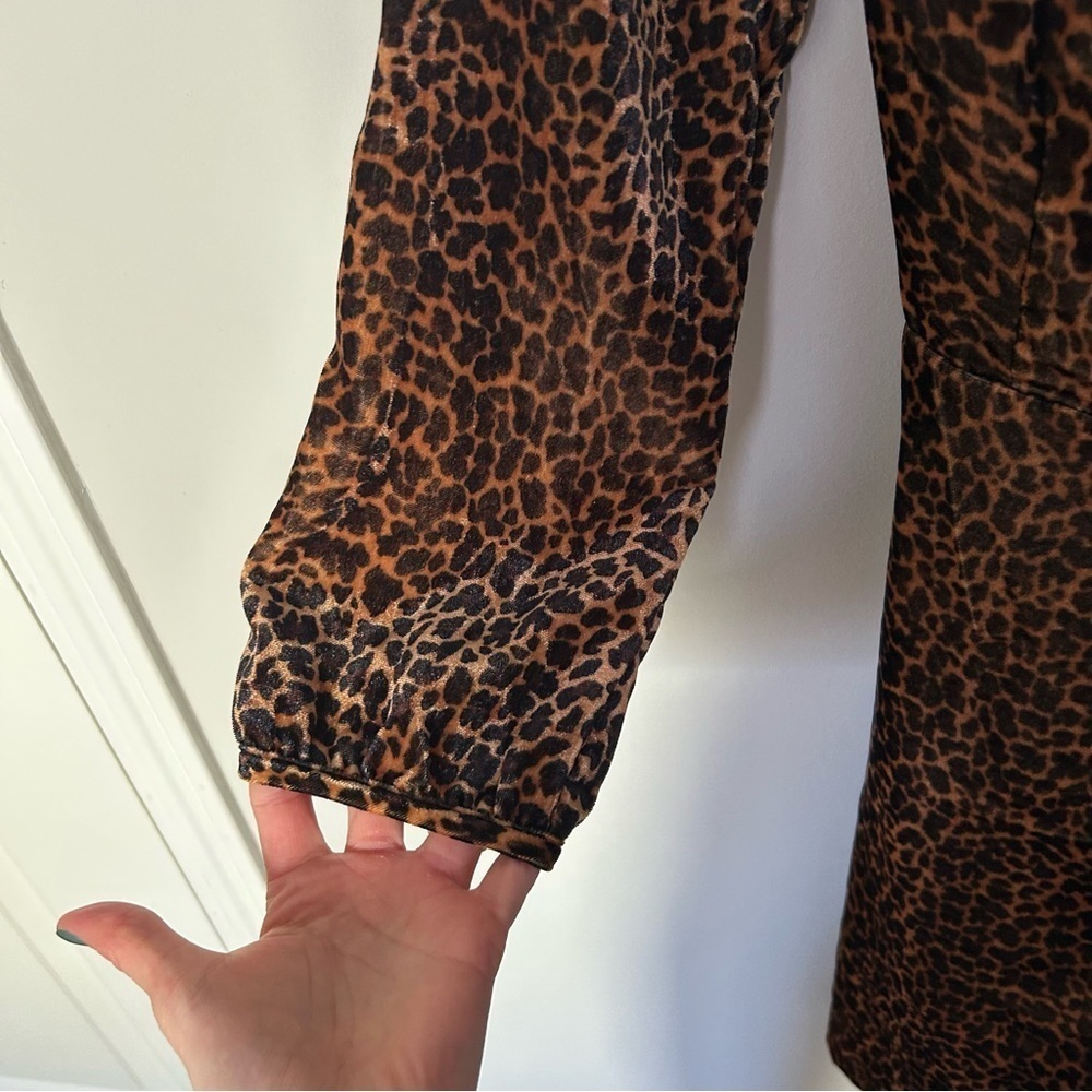 J. CREW Velvet Leopard Print Wrap Dress Size 0 - Picture 5 of 8